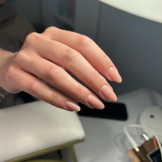LoveGlam beauty studio #zagreb Izlivanje noktiju Nadopuna noktiju - M dužina