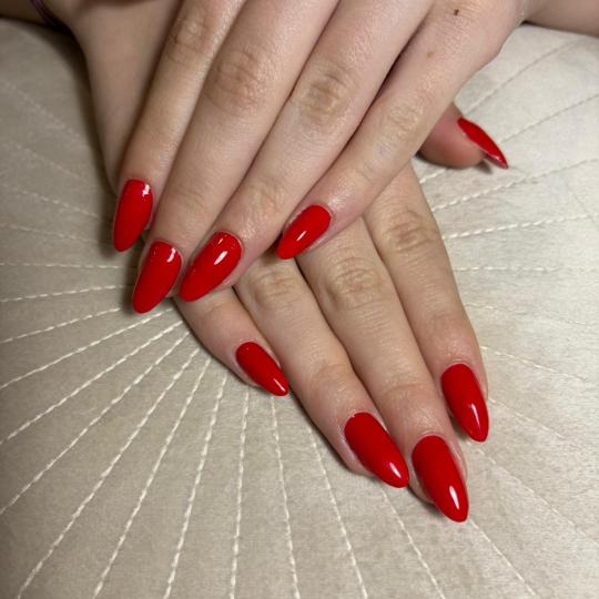 Glow Differently #zagreb Nadogradnja noktiju Ugradnja noktiju - M dužina