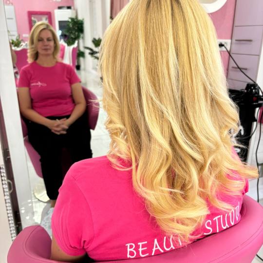 Beauty Studio Amina #zagreb Feniranje i stiliziranje  Feniranje na valove :)