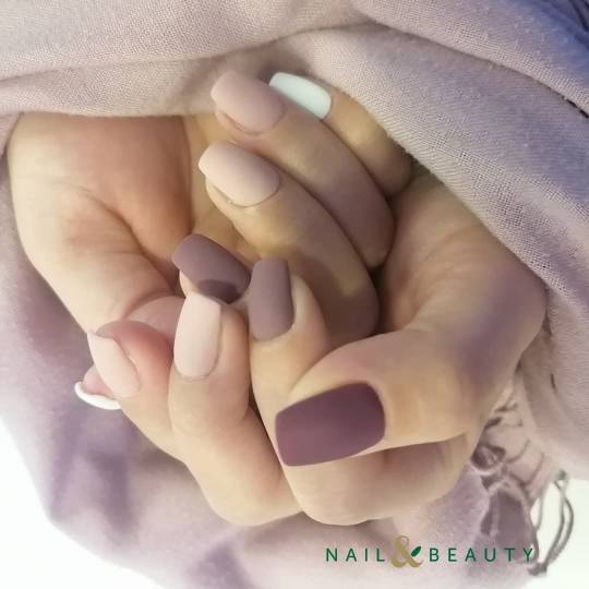Nail & beauty room usluga