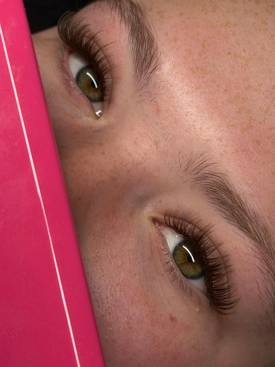 Ugradnja volumenskih trepavica - Josea beauty studio, Zagreb Nadogradnja trepavica Lice Nadogradnja trepavica, Zagreb, Gornja Dubrava