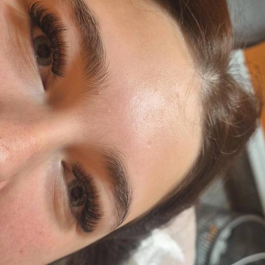 Studio Extreme #zagreb Nadogradnja trepavica Nadopuna volumenskih trepavica - do 3 tjedna