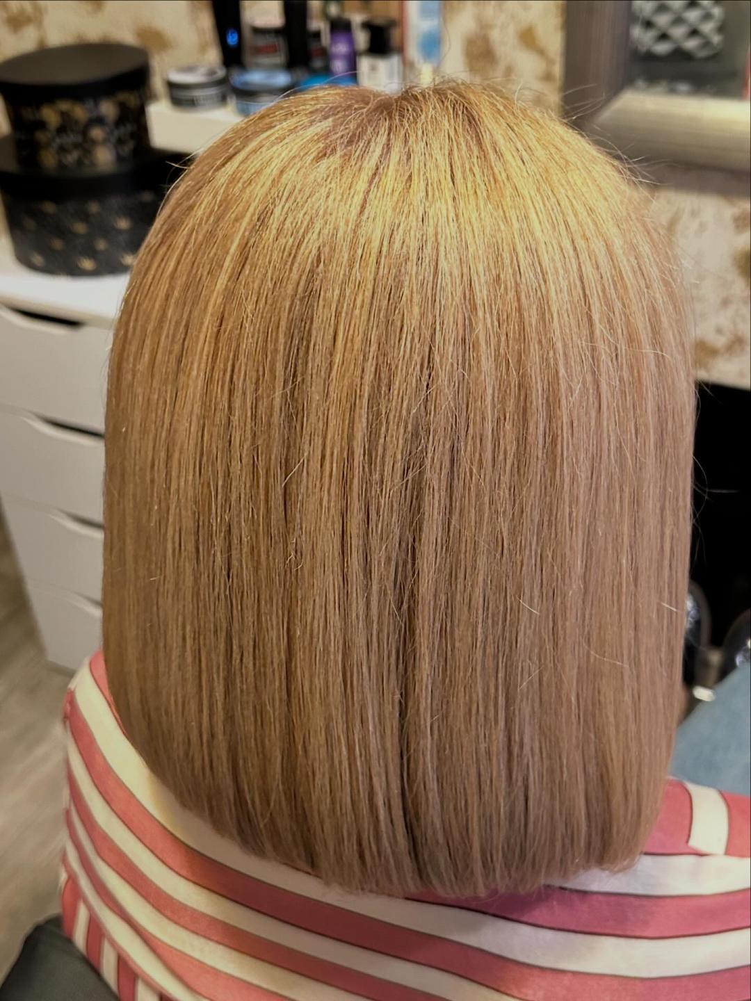 Frizerski salon M #zagreb Pramenovi Bojanje + pramenovi na foliju + pranje kose + žensko šišanje + feniranje na ravno - poluduga kosa