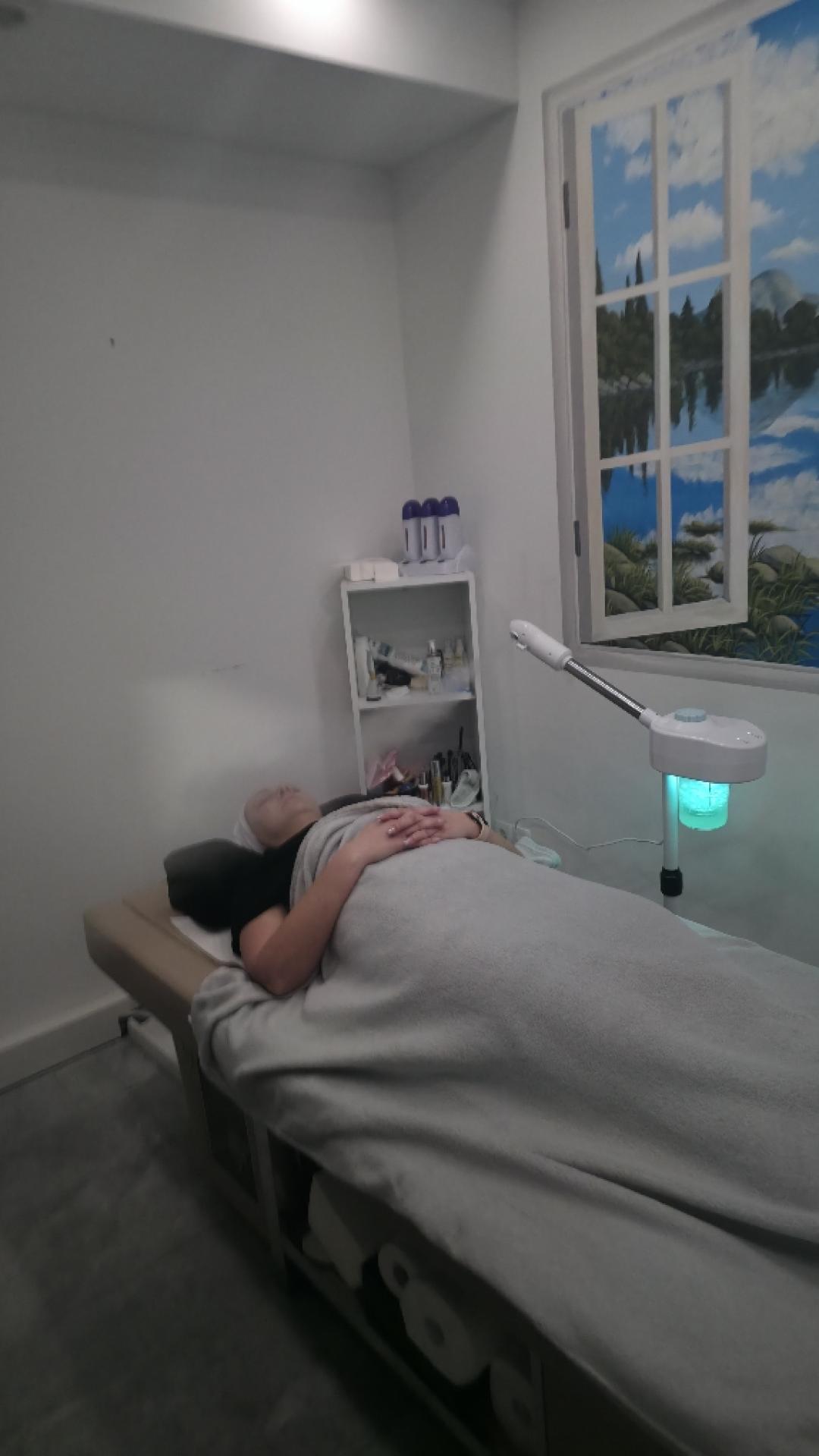 Aura - Zagreb #zagreb Manikura Hidratantna terapija lica