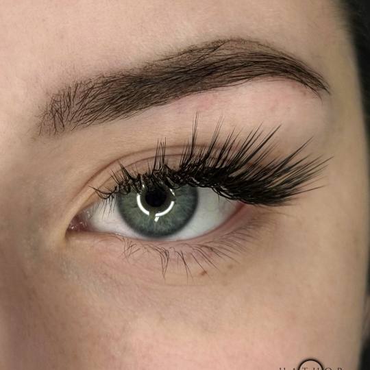 Hathor beauty room #zagreb Nadogradnja trepavica Ugradnja trepavica lagani volumen - M / L uvijenost