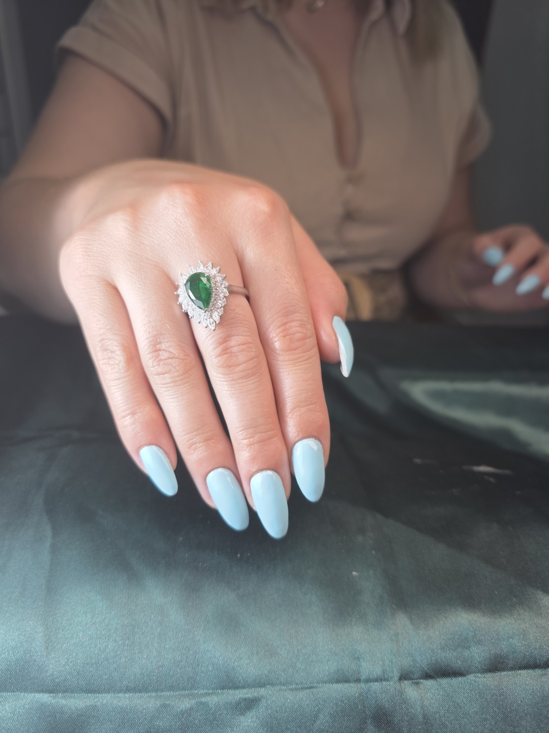 Daniva brow and beauty #zagreb Izlivanje noktiju Ugradnja noktiju gelom - M dužina