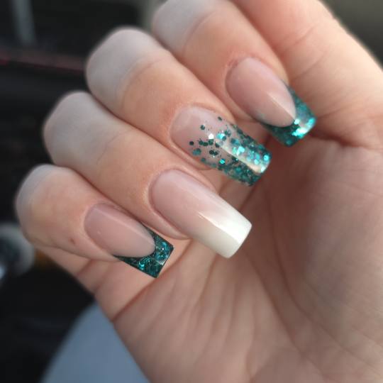 Daniva brow and beauty #zagreb Izlivanje noktiju Ugradnja noktiju gelom - L dužina