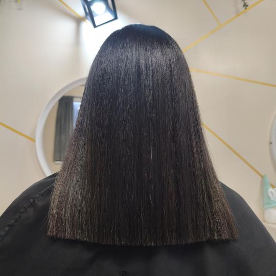 Frizana #zagreb Njega i ojačavanje kose Toniranje kose + šišanje + frizura - L Toniranje, šišan