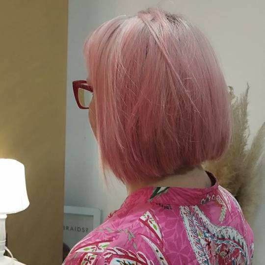 Hairlookboutique #zagreb Bojanje kose Pranje kose + sušenje + fen frizura + žensko šišanje + pre