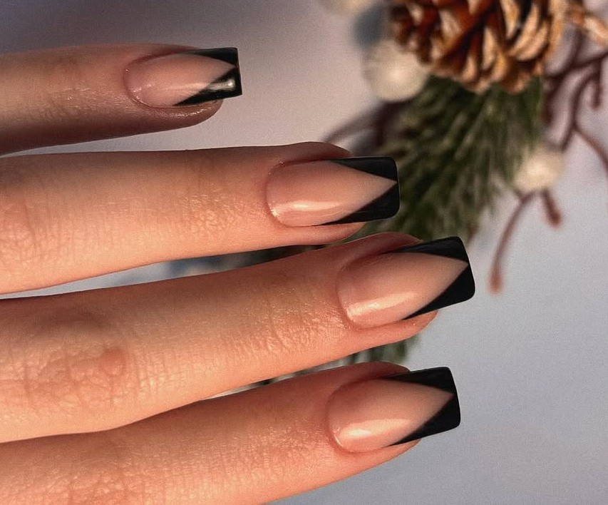 H nailschic #zagreb Air brush potamnjivanje kože Ugradnja gel noktiju - M dužina