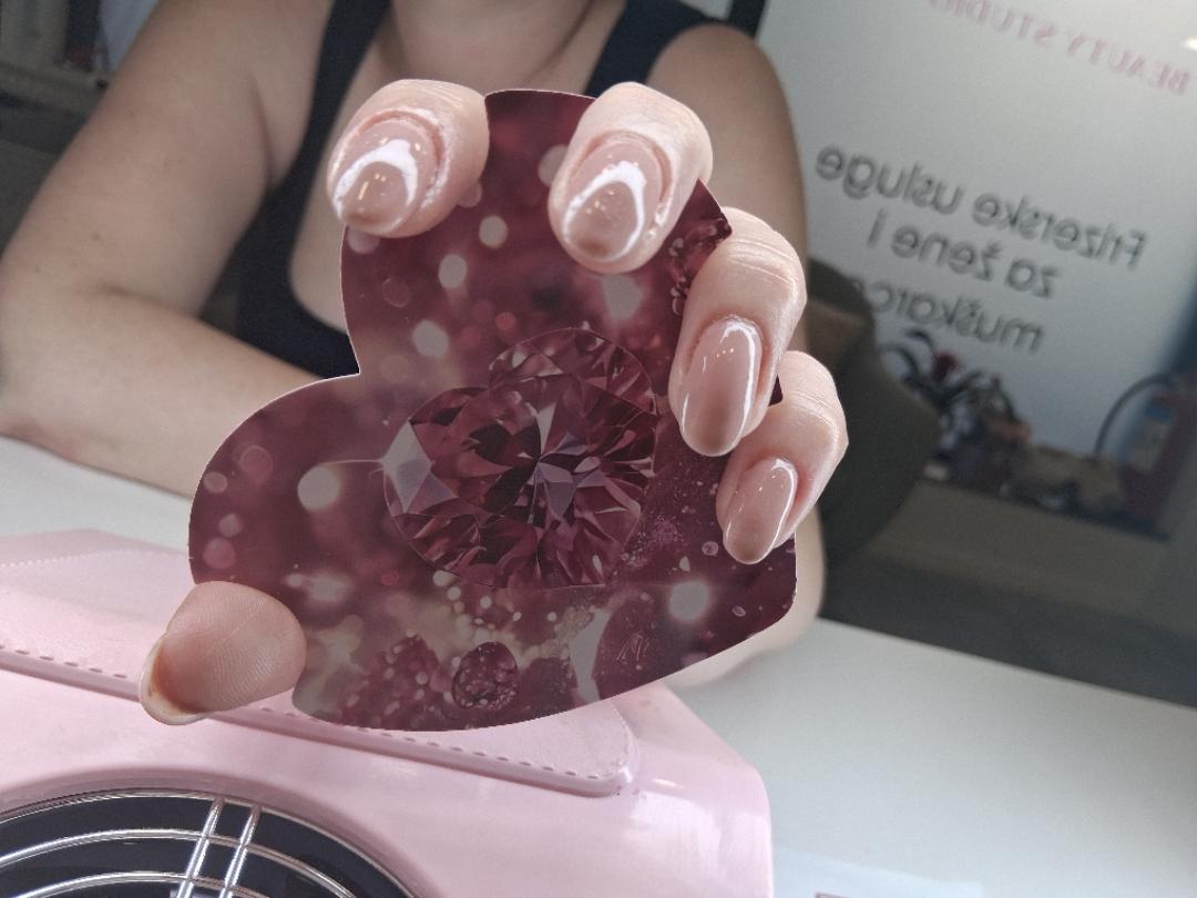 Aura - Zagreb #zagreb Manikura Trajni lak + manikura