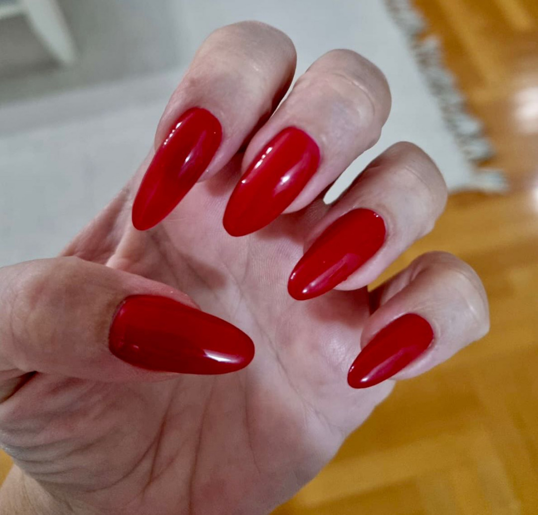 Vision of You 2.0 #zagreb Izlivanje noktiju Njega nogu: lakiranje noktiju s estetskom manikurom