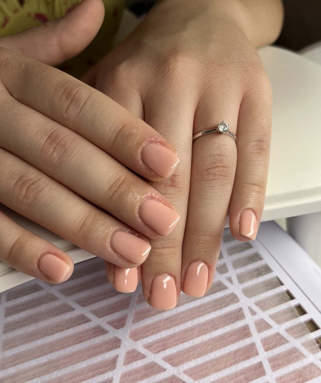 Mia’s Beautique #zagreb Manikura Gradivni trajni lak - ruke