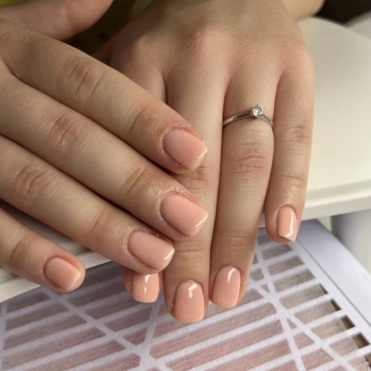 Mia’s Beautique #zagreb Manikura Gradivni trajni lak - ruke