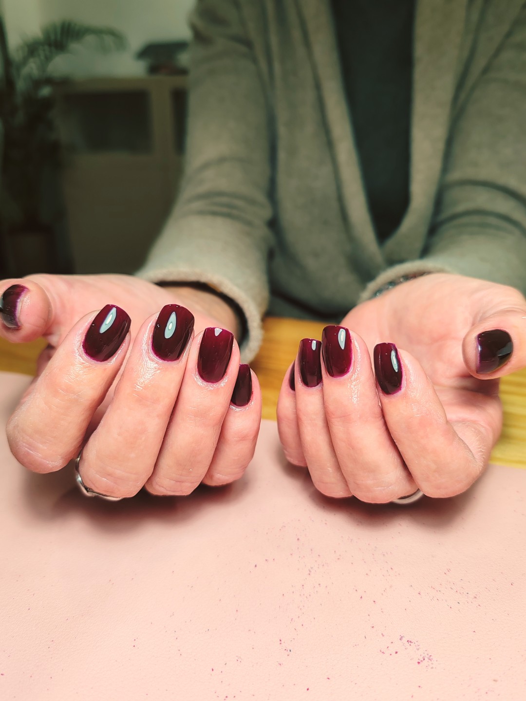 Beautique Nina #zagreb Ojačavanje noktiju Ojačavanje prirodnih noktiju gelom