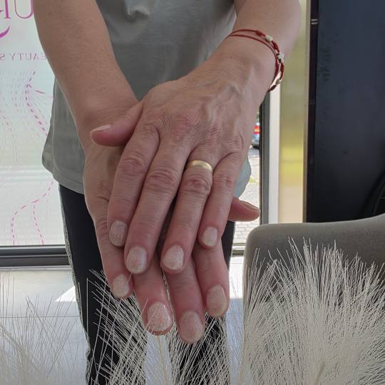 Aura - Zagreb #zagreb Manikura Trajni lak + manikura Trajni lak