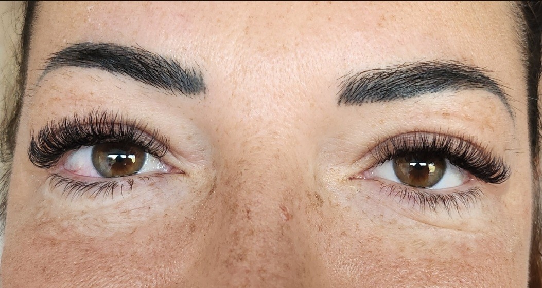 Ugradnja volumenskih trepavica - Sis Beauty Room, Zagreb Nadogradnja trepavica Lice Nadogradnja trepavica, Zagreb, Donji grad - Centar