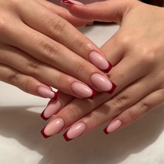 Glow Differently #zagreb Nadogradnja noktiju Ugradnja noktiju - M dužina