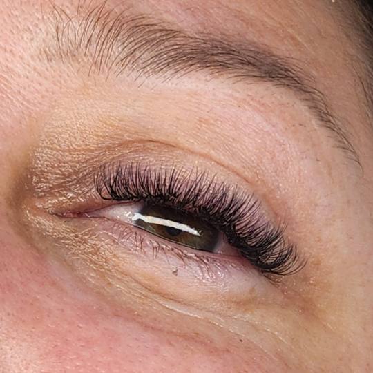 Sis Beauty Room #zagreb Nadogradnja trepavica Ugradnja volumenskih trepavica