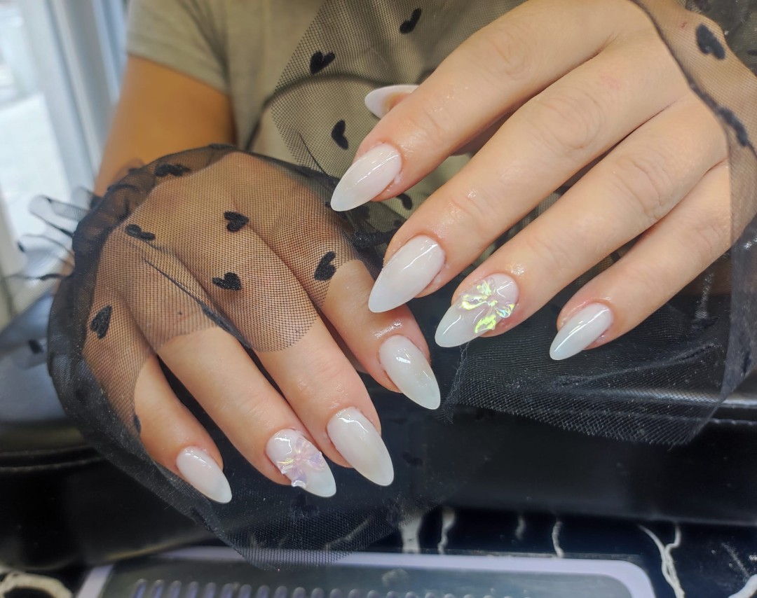 Roses & friends #zagreb Izlivanje noktiju Nadopuna noktiju - S dužina