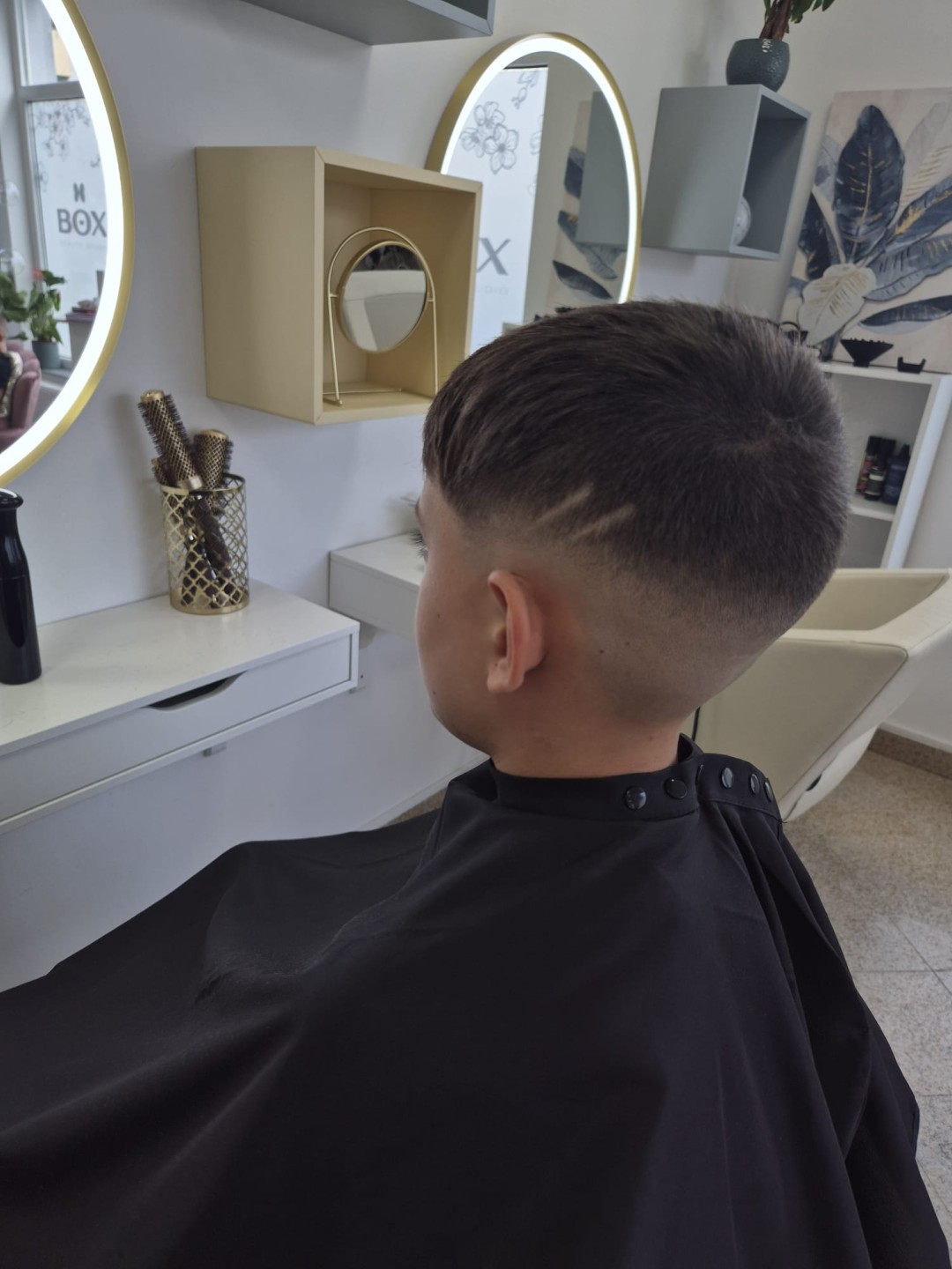 Muško stilističko šišanje - fade / buzz - Beauty Box Studio, Osijek Muško šišanje Muški frizeri Muško šišanje, Osijek, Centar