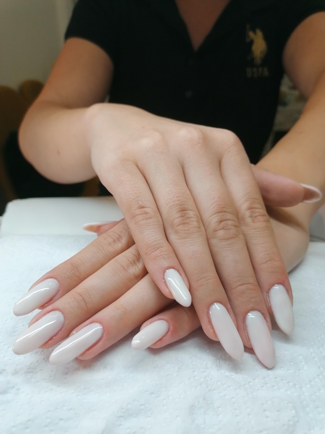 House of Beauty #zagreb Korekcija noktiju Nadopuna / korekcija noktiju - L dužina