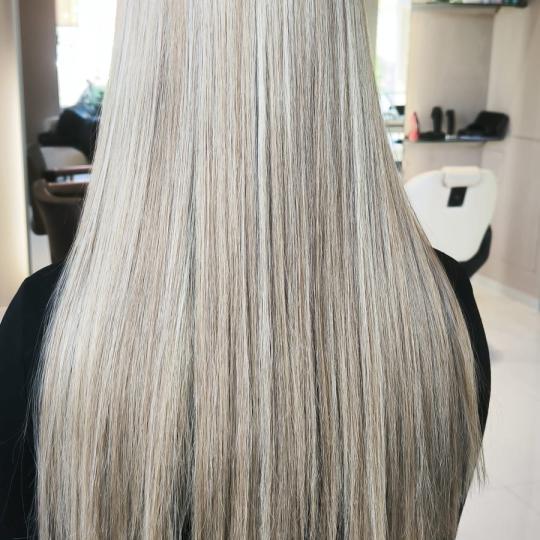 JK Saloné #zagreb Ombre, sombre, balayage Pramenovi folija / balayage + preljev + frizura - duga ko