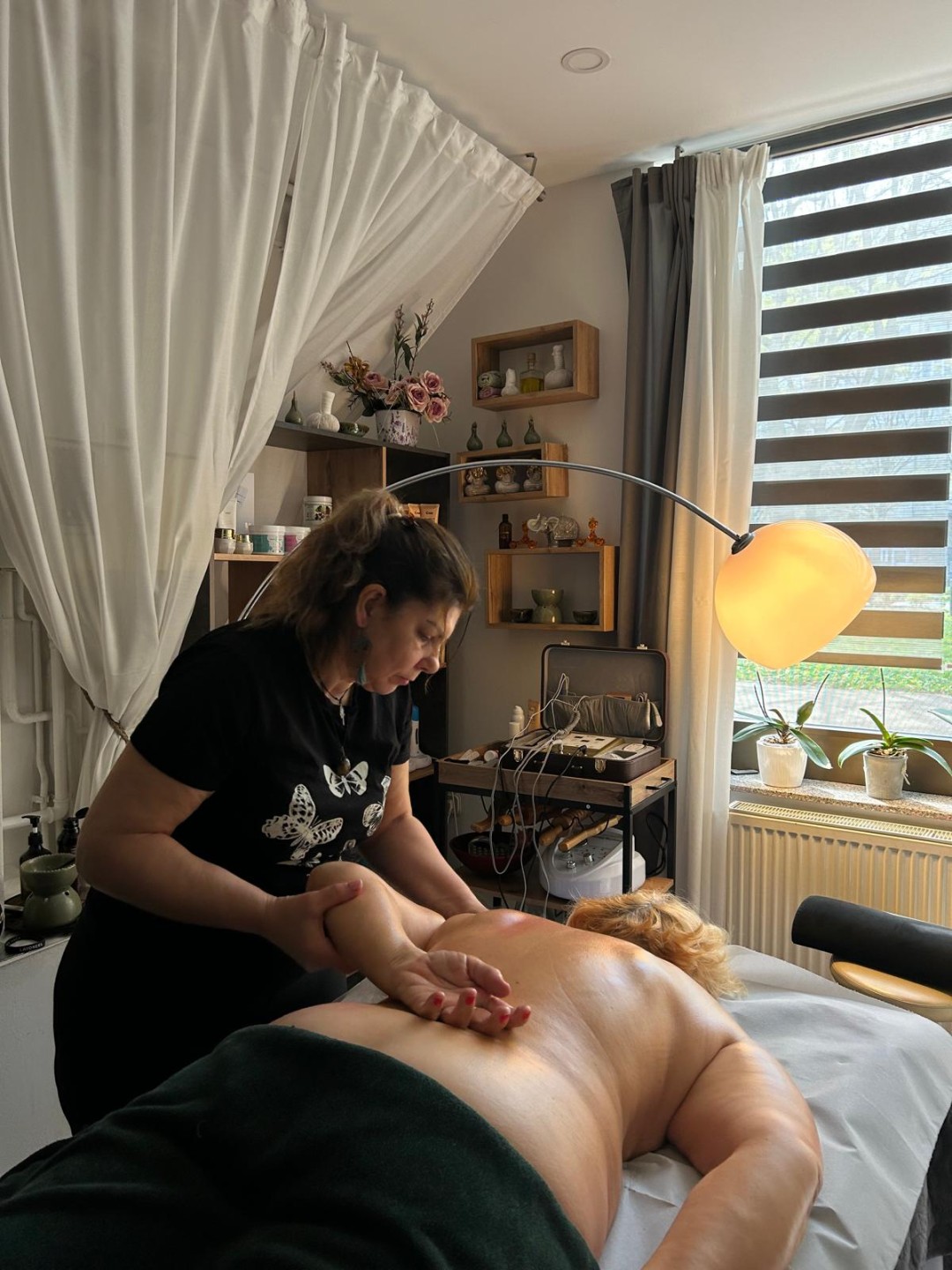 Medicinska masaža cijelog tijela - Nirvana Life Therapy, Zagreb Terapeutska masaža Masaža Terapeutska masaža, Zagreb, Gornja Dubrava