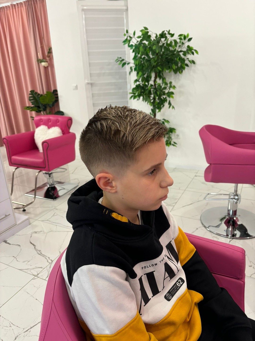 Beauty Studio Amina #zagreb Dječije šišanje Dječje šišanje - za dječake(do5-6god)