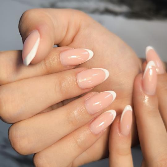 Beauty Studio AnnMarie #zagreb Nadogradnja noktiju Nadopuna noktiju gelom - M dužina