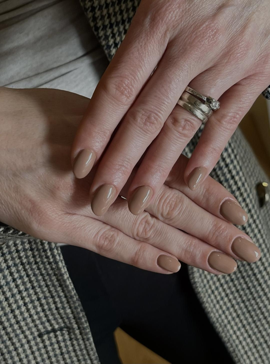 Mia’s Beautique #zagreb Manikura Comby manikura i gradivni trajni lak -ruke