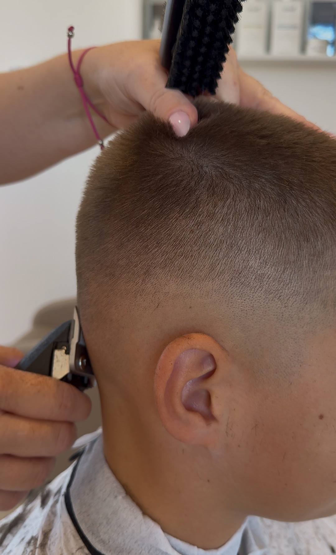 SABRINA STRIJA BEAUTY & SPA #zagreb Dječije šišanje Dječje šišanje - od 8 do 14 godina