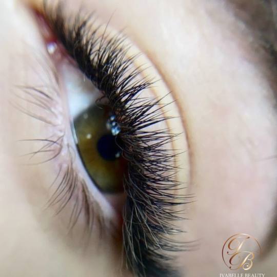 IvaBelle beauty #zagreb Nadogradnja trepavica Nadopuna volumenskih / hibridnih trepavica - do 2 tjed