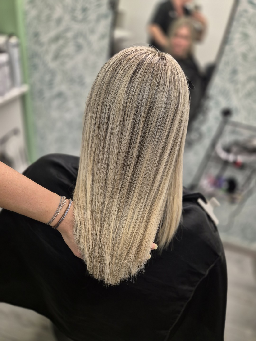 Cik Cak #zagreb Pramenovi Pramenovi na foliju + fen frizura - poluduga kosa