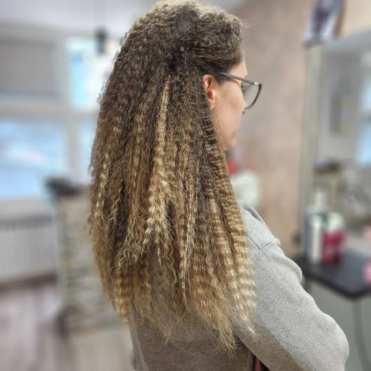 Mary 2M #zagreb Svečane i frizure za svadbu Svečana frizura - duga kosa Tema partya rockerska pa j