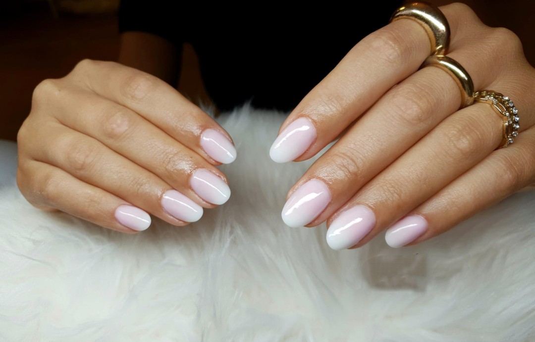 Mint Studio #zagreb Nadogradnja noktiju Ugradnja noktiju gelom - S / M dužina