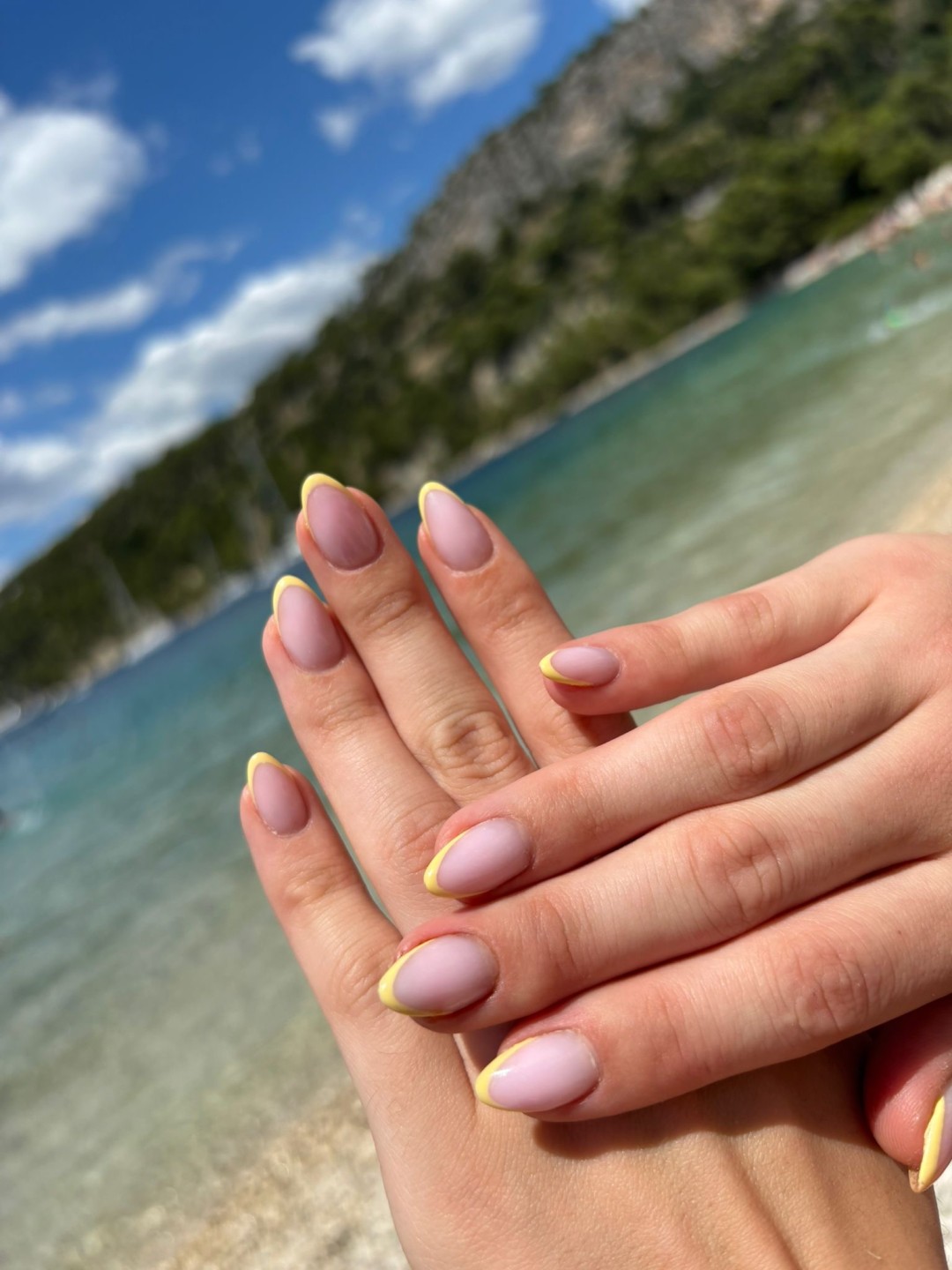 Hanni Beauty #split Ojačavanje noktiju Ojačavanje prirodnih noktiju gelom