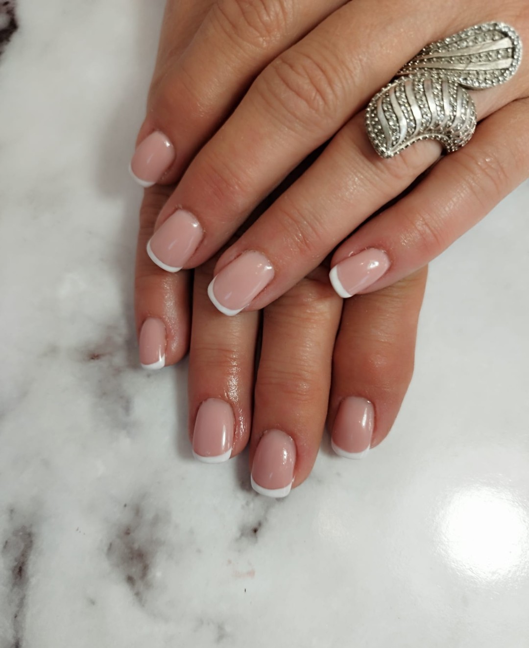 Bella #zagreb Nadogradnja noktiju Ugradnja noktiju - S/M dužina