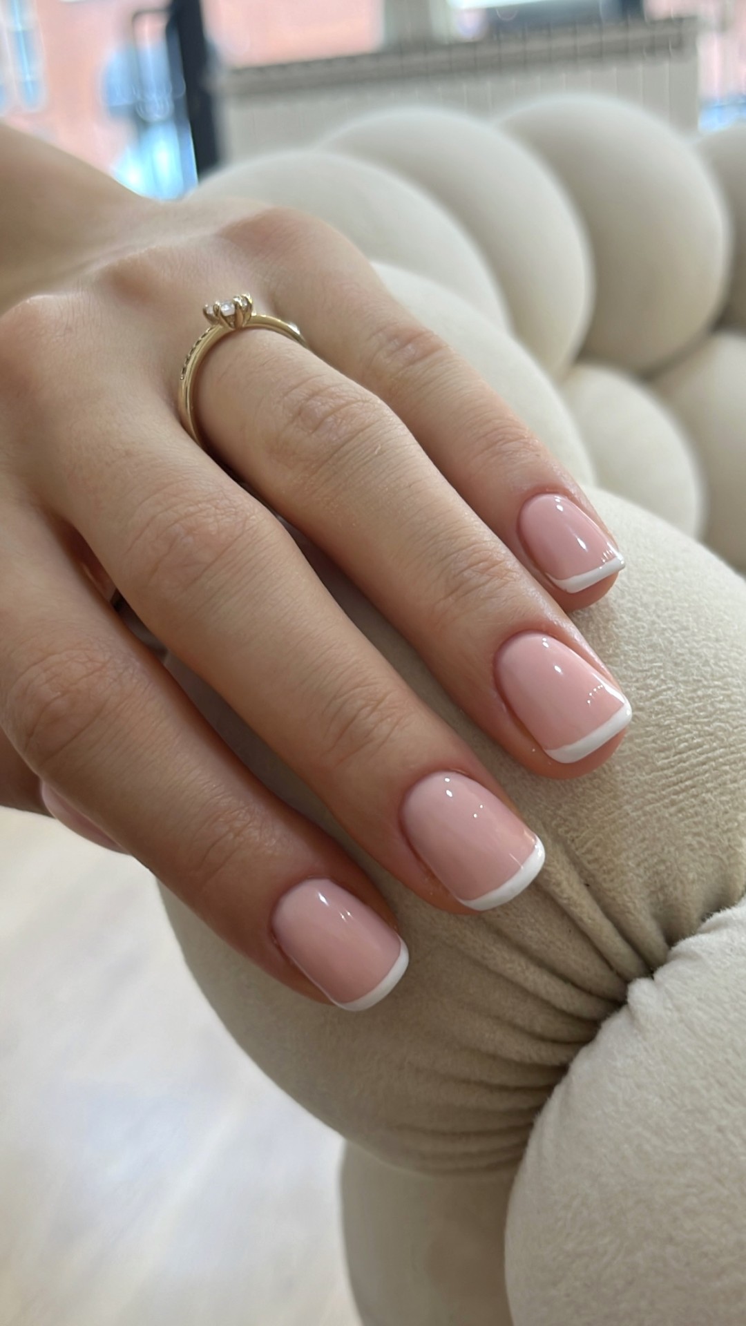 Mia’s Beautique #zagreb Manikura Gradivni trajni lak - ruke