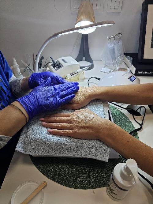 House of Beauty #zagreb Tretmani tijela Piling ruku + masaža