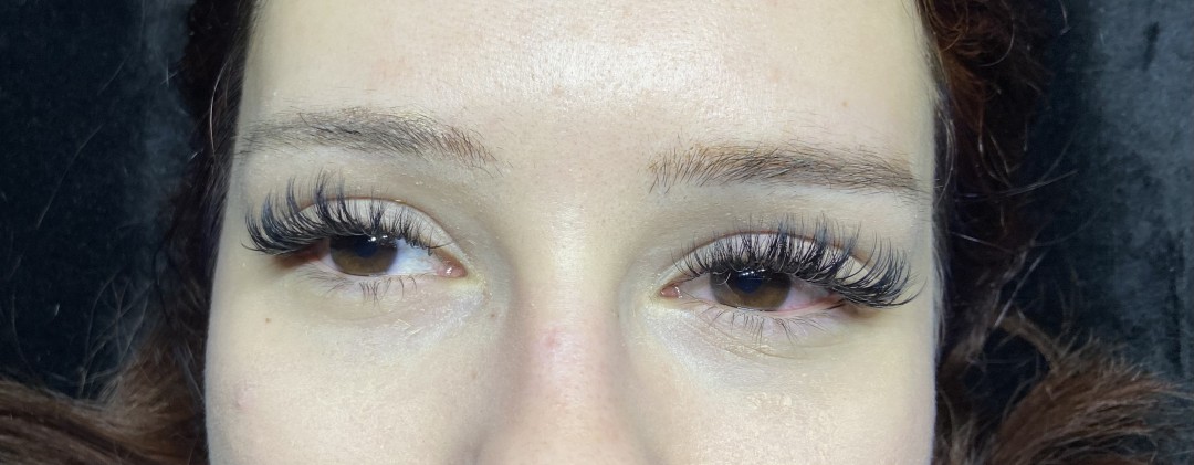 Glam Up Lash Extensions #zagreb Nadogradnja trepavica Ugradnja volumenskih trepavica