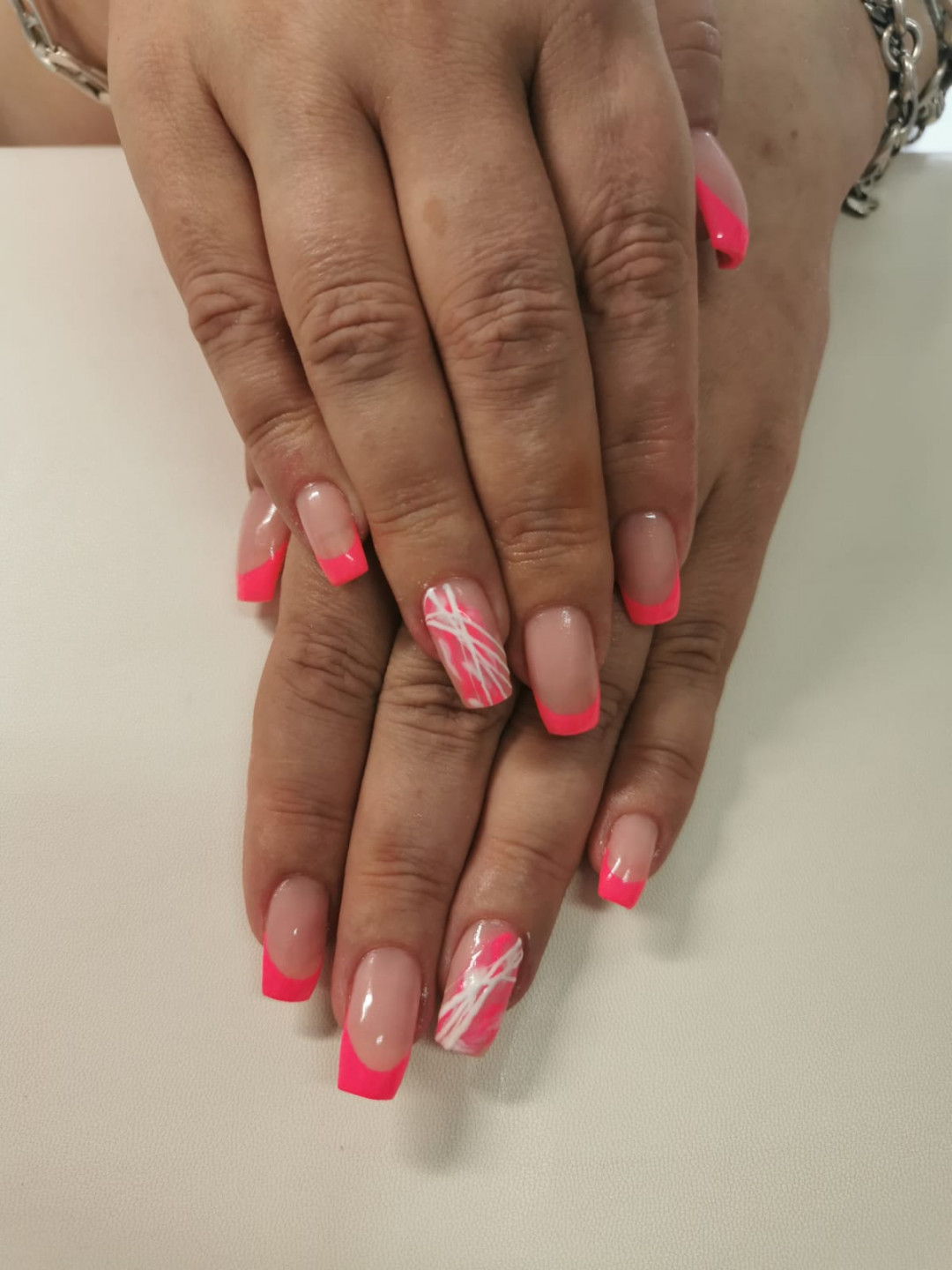 Melanis i Silueta studio za njegu lica i tijela #zagreb Gel lak Ugradnja noktiju