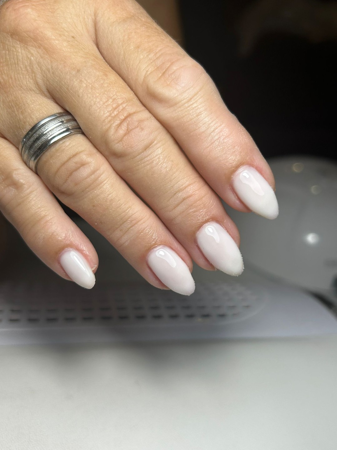 Glow Differently #zagreb Nadogradnja noktiju Ugradnja noktiju - S dužina