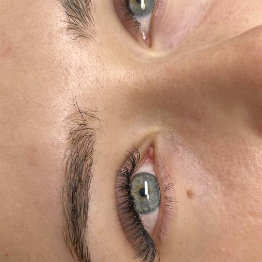 MonLash beauty salon #zagreb Nadogradnja trepavica Korekcija trepavica - do 2 tjedna