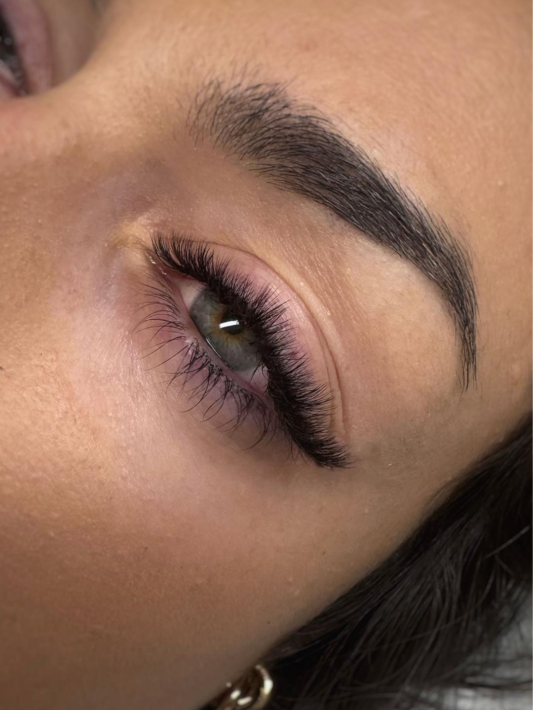 Ugradnja volumenskih trepavica - Moel beauty, Zagreb Nadogradnja trepavica Lice Nadogradnja trepavica, Zagreb, Peščenica – Žitnjak