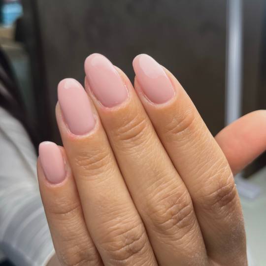 Mia’s Beautique #zagreb Manikura Comby manikura i gradivni trajni lak -ruke