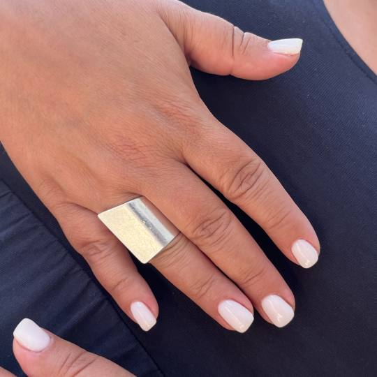 Mia’s Beautique #zagreb Manikura Gradivni trajni lak - ruke