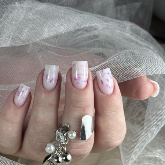 Balaniuk nails studio usluga