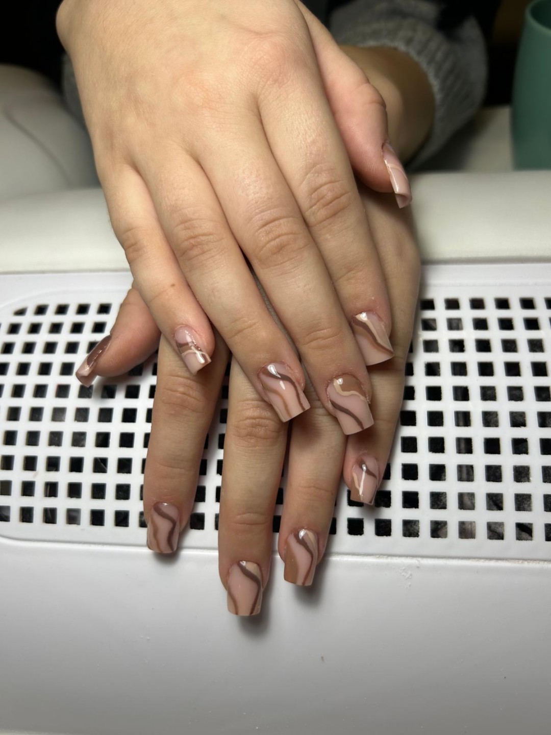 Ugradnja noktiju - M dužina - Glow Differently, Zagreb Nadogradnja noktiju Nokti Nadogradnja noktiju, Zagreb, Donji grad - Centar