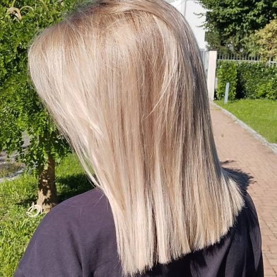 Hairlookboutique #zagreb Feniranje i stiliziranje Fen frizura - poluduga kosa